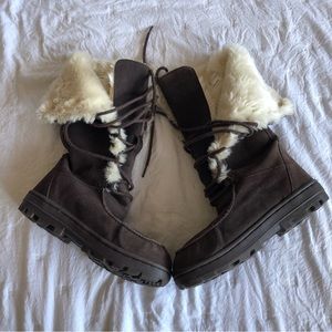 K  winter fury boots size 7 color brown in excellent condition